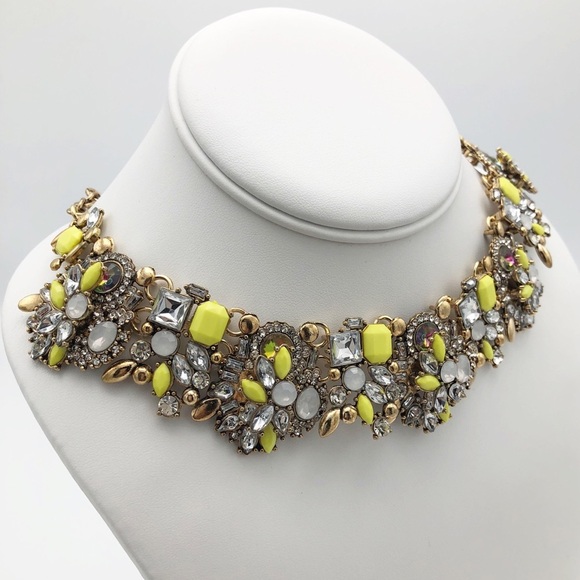 NWT AVA Statement Bib Necklace in Gold - Yellow - Picture 4 of 8